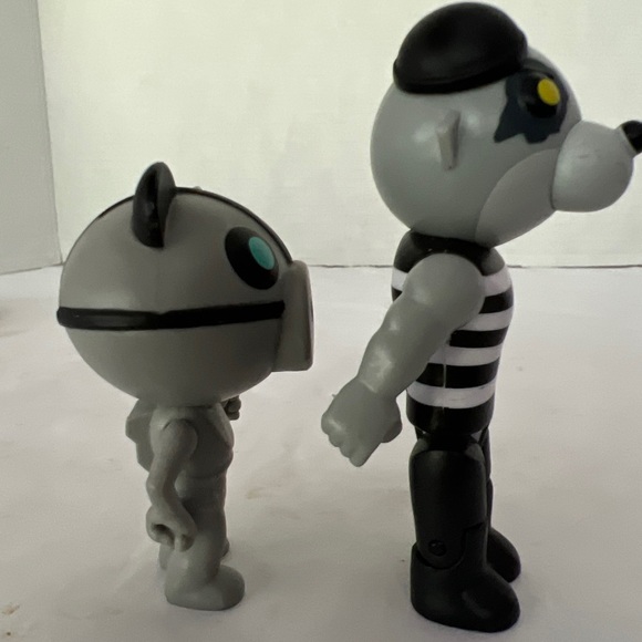 Roblox PIGGY Series 3 FRIENDLY ROBBY and RASH Action Figure Lot Of 2 Loose - Picture 4 of 6